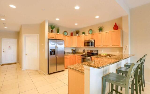 206 Harborview Grande
