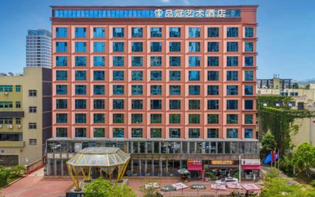 Loves Hotel