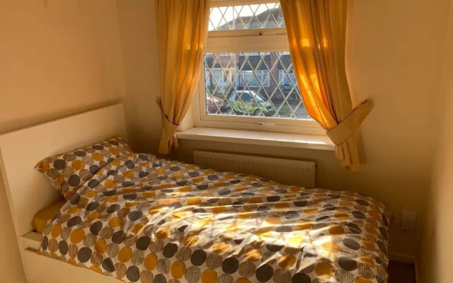 Stunning 3-bed House in Cheadle