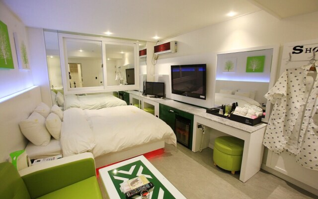 Yangpyeong Show Hotel