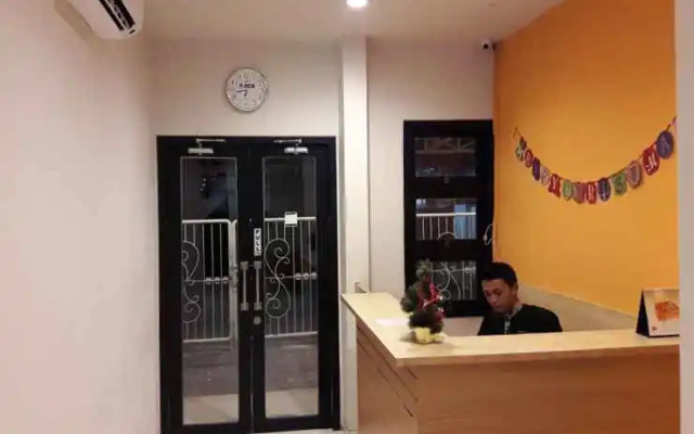 Mango Homestay Klampis Harapan