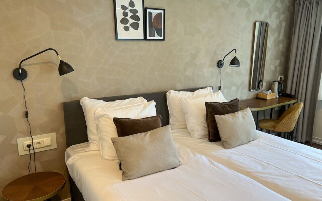 De Zon Hotel & Restaurant by Flow