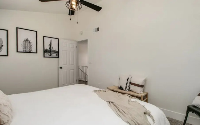 Upgraded 4-bdrm Beautiful Home W/pool!