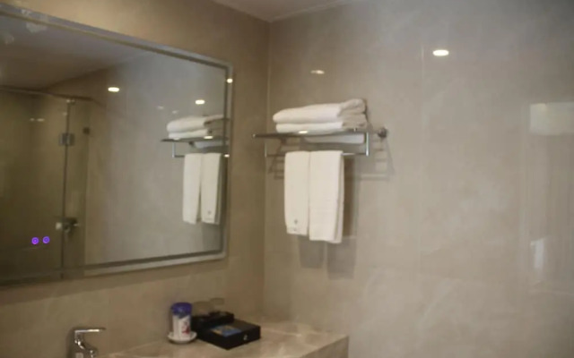 Pipaxi Hotel