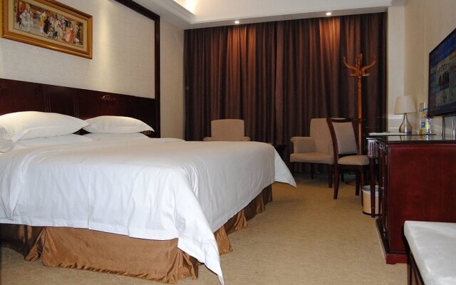 Vienna Hotel Shanwei Lufeng Jieshi Bus Station Branch