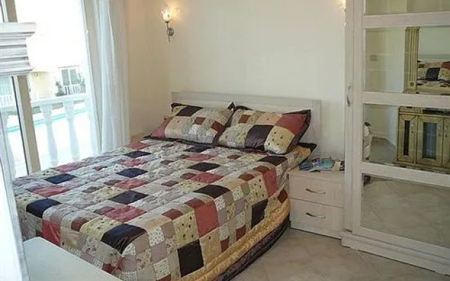 Flamingo Country Residences