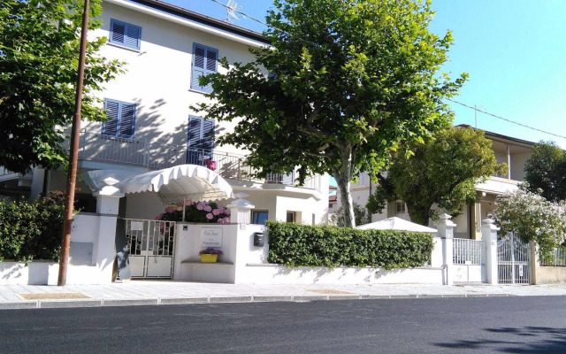 Petit Hotel