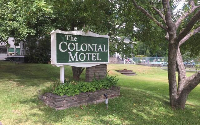 The Colonial Motel