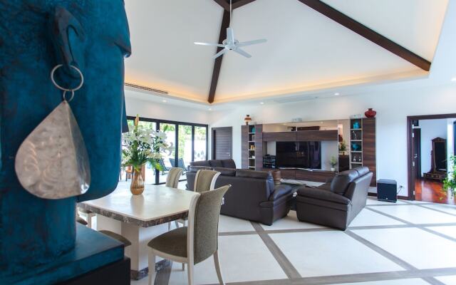 Celine Villa