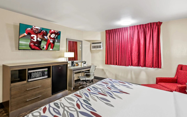 HomeTowne Studios by Red Roof Yuba City Bonanza – Marysville