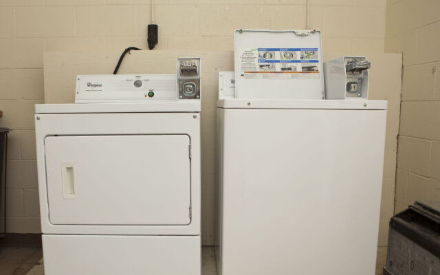 Red Roof Inn & Suites Jackson, TN