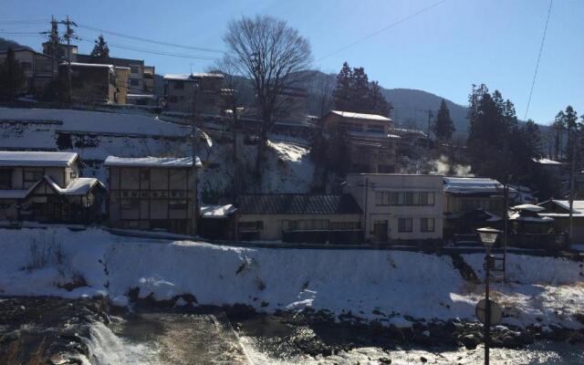 Yudanaka Onsen Yamazakiya Ryokan