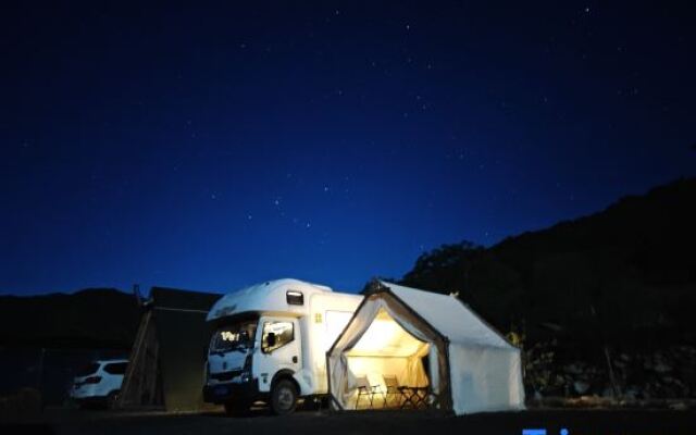 Wu chang xue gu bi lao lv ke zhan