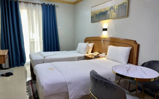 Maaeen Hotel