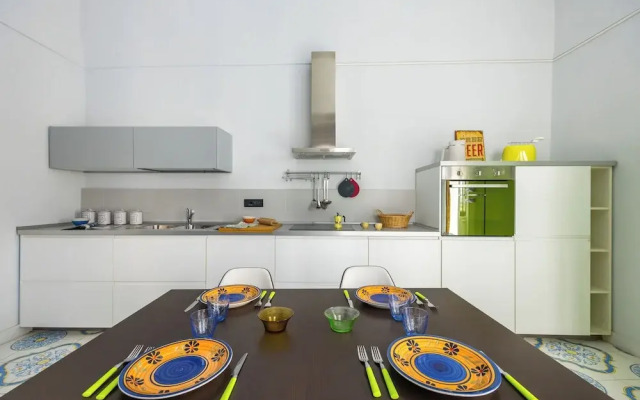Leticia's Apartment by Wonderful Italy
