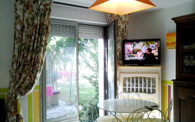 Property With 2 Bedrooms in Saint-étienne-de-maurs, With Private Pool,