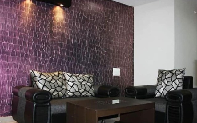 Falcons Nest Studio Apartments