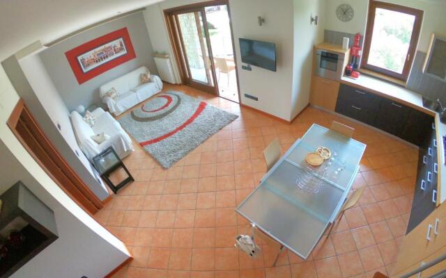 Evelyn POOL apartment -only family-