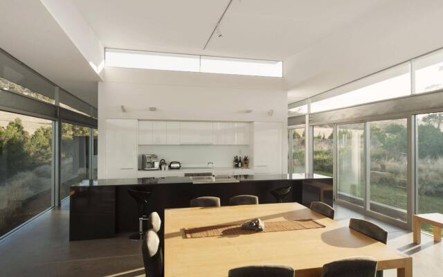 Avalon Coastal Retreat