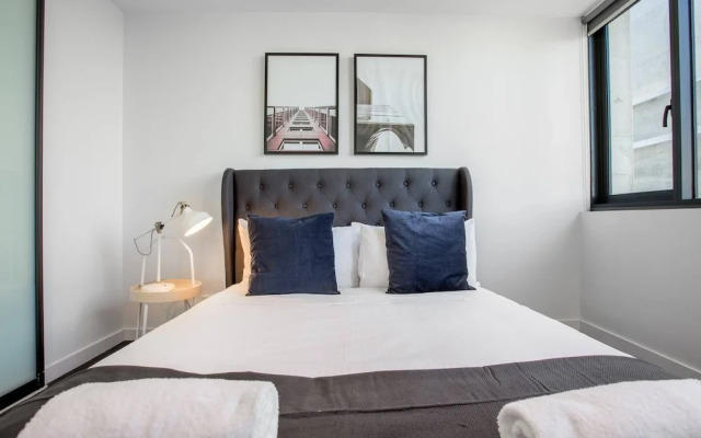 Cozy APT Seaview Next to Southern Cross/pool/gym