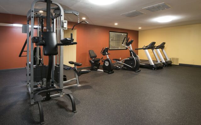 Rodeway Inn & Suites and Conference Center