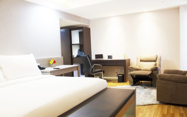 Suni Garden Lake Hotel and Resort Managed by Parkside – Guest Rooms – Sentani
