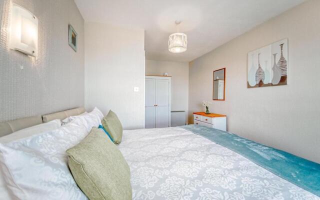 Apartment 5 - 1 Bedroom Sea Front-Sea Views-Free Parking