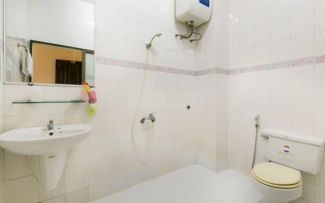 OYO 626 Quy Loc Hotel