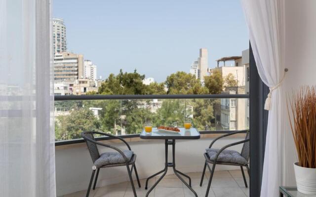 Bright 1BR in Pinsker by HolyGuest