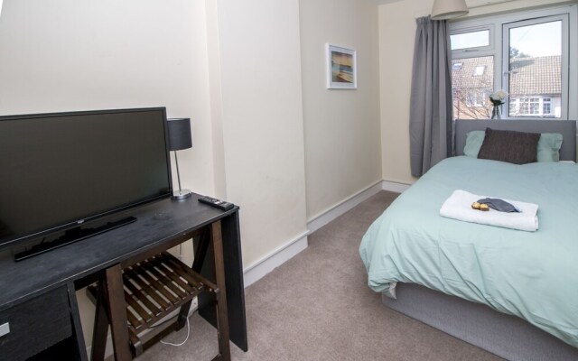 Elegant Rooms in a Quiet Location