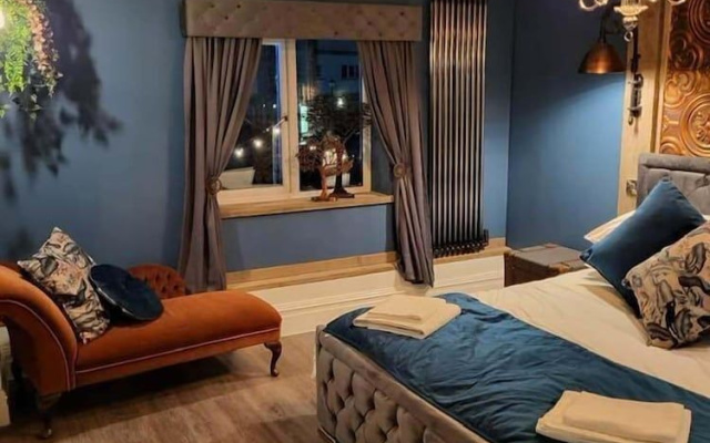 The Waterside Bar Rooms & Restaurant