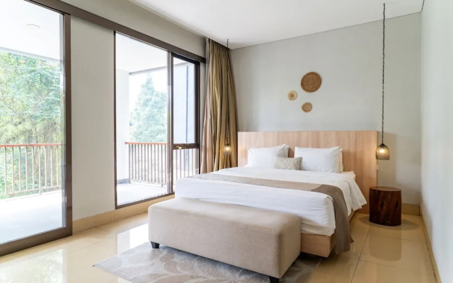 Narwastu hill 6BR villa with pool and movie room – Guest Rooms – Cimenyan