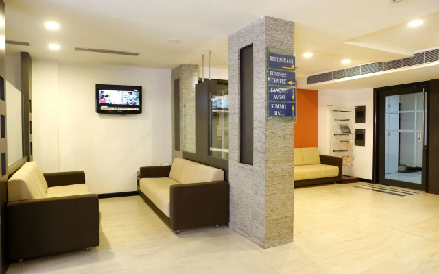 Click Hotel Yuvraj