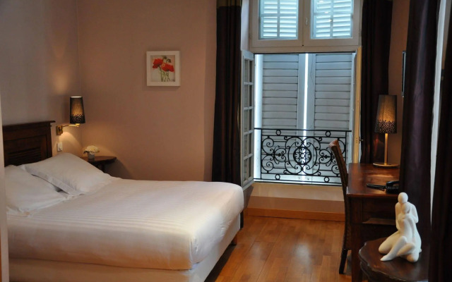 The Originals City, Hôtel La Reine Jeanne, Orthez (Inter-Hotel)