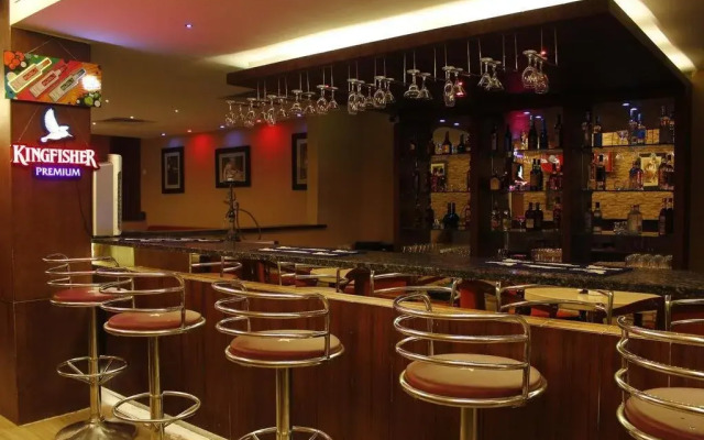 OYO Premium Old Station Road Bhubaneswar 4