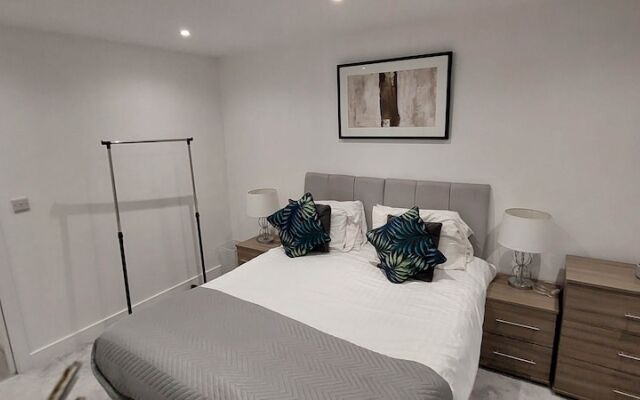 Modern 2 Bedroom Apartments - Camberley