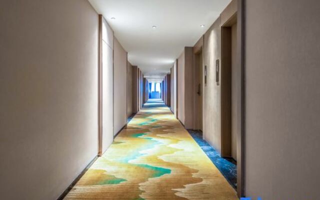 Sansheng Holiday Hotel