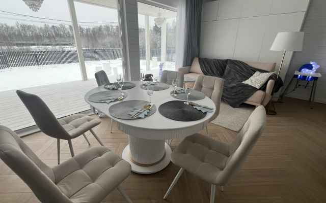 Дом с панорамными окнами