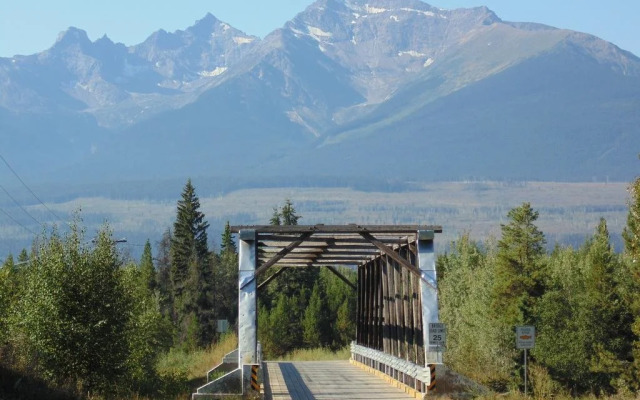 TimberWolf Lodge B&B