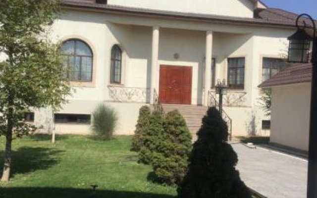 Guesthouse on Qaziyev 121