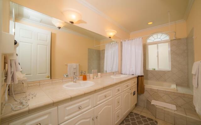 Colina 15C - 3 bdr 2 Bath Family