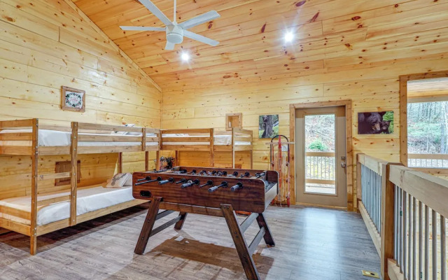 Close to Hiking & Attractions: Smoky Mtn Cabin