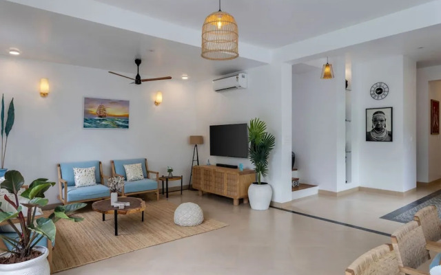 Casa Maxima - 4BR w Private Pool 1km to the Beach