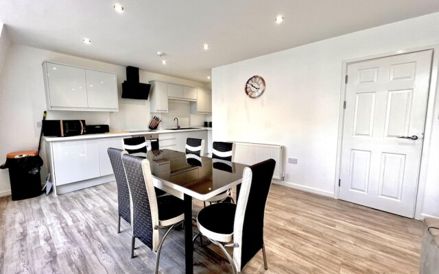 Captivating 2-bed Apartment in Liverpool