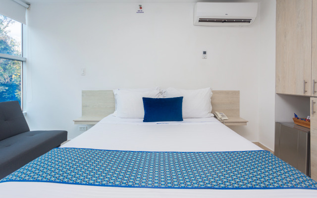 Hotel Laureles Plaza