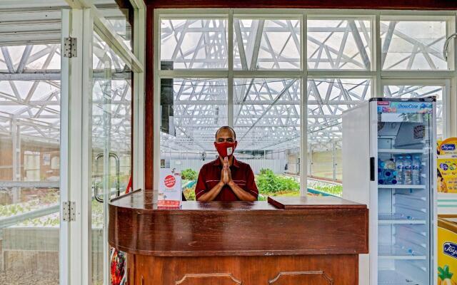 OYO 90225 Rumah Bambu Trawas syariah
