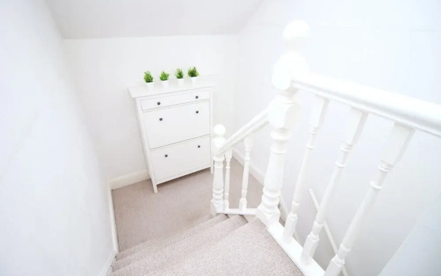 Chic & Spacious 1 Bed Flat in Pontcanna