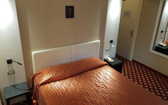Hotel Diana