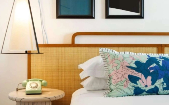 Lighthouse Hotel - Key West Historic Inns