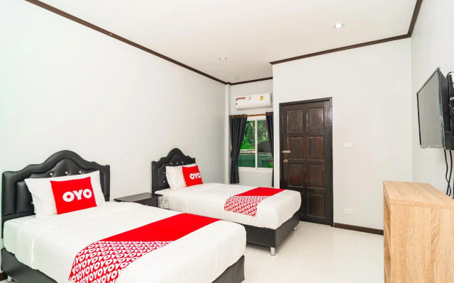 OYO 533 Runya Poolvilla